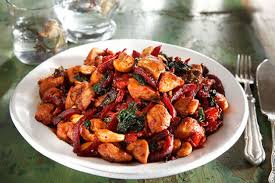 BARBEKÜ SOSLU TAVUK SOTE 369 KCAL