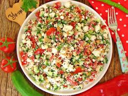 LOR PEYNİR SALATA 413 KCAL